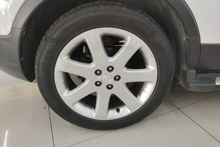 Used Buick Encore 2015 1.4T Automatic Two-Wheel Drive Urban Elite Version Right Rear Wheel Hub