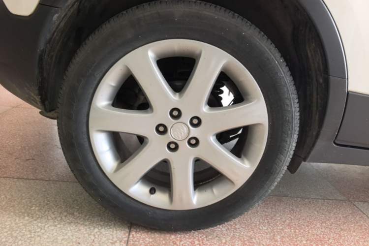 Used Buick Encore 2015 1.4T Automatic Two-Wheel Drive Urban Elite Version Right Rear Wheel Hub