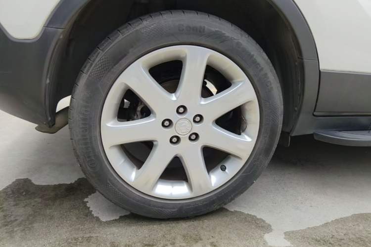 Used Buick Encore 2015 1.4T Manual Two-Wheel Drive Urban Advanced Model Right Rear Wheel Hub