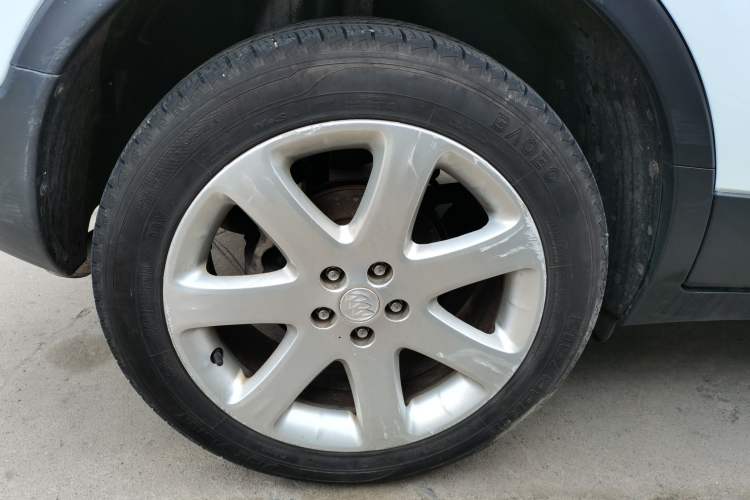 Used Buick Encore 2015 1.4T Automatic Two-Wheel Drive Urban Elite Version Right Rear Wheel Hub