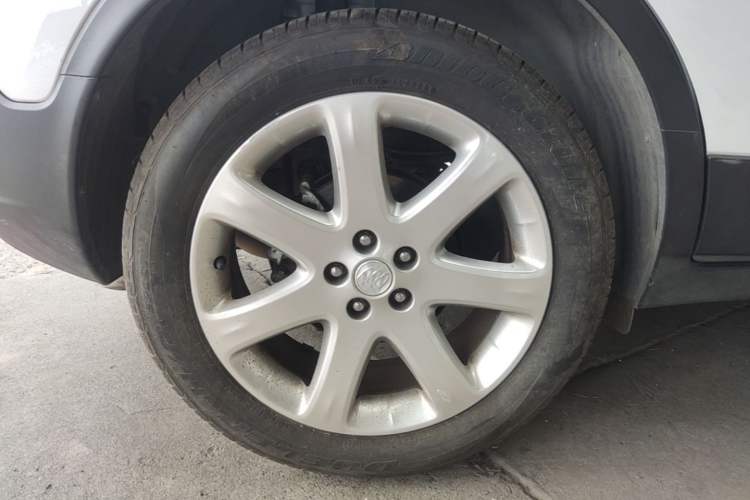 Used Buick Encore 2015 1.4T Automatic Two-Wheel Drive Urban Elite Version Right Rear Wheel Hub