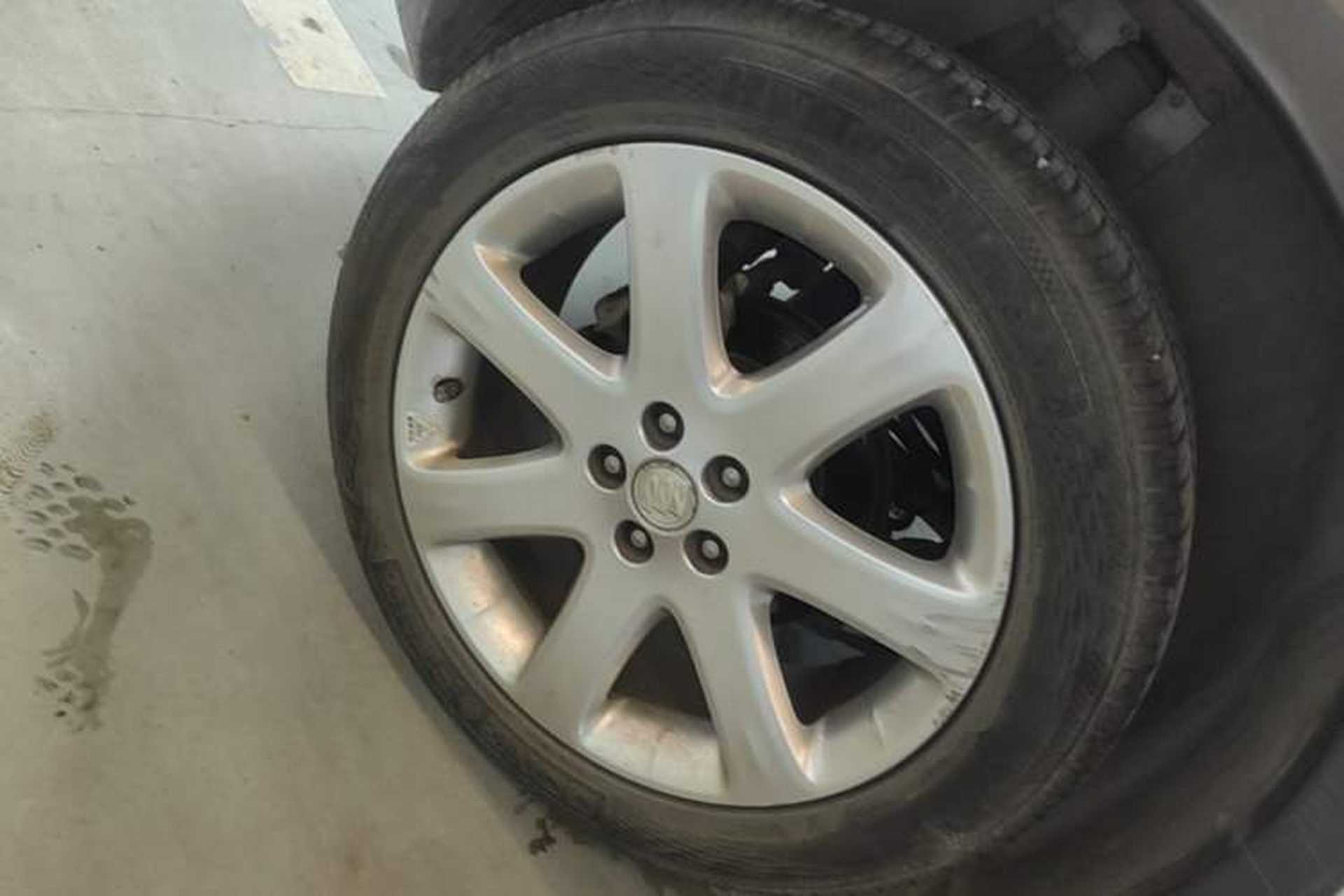 Used Buick Encore 2015 1.4T Automatic Two-Wheel Drive Urban Elite Version Right Rear Wheel Hub