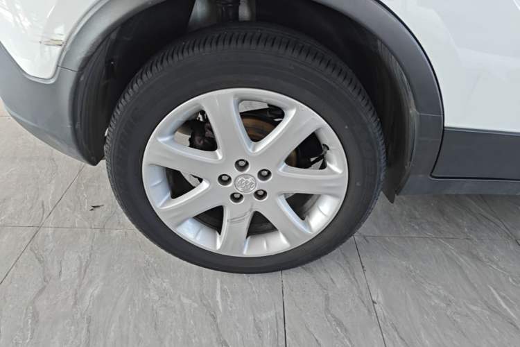 Used Buick Encore 2015 1.4T Automatic Two-Wheel Drive Urban Elite Version Right Rear Wheel Hub