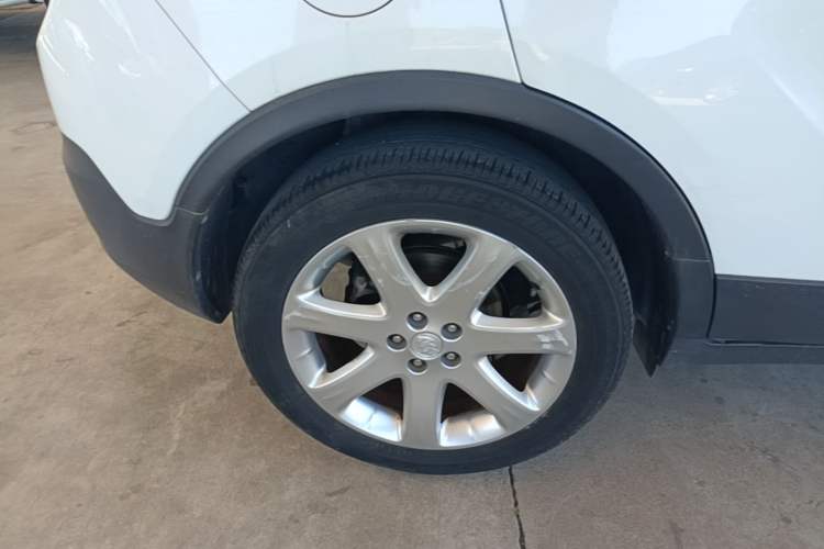 Used Buick Encore 2015 1.4T Automatic Two-Wheel Drive Urban Leading Model Right Rear Wheel Hub