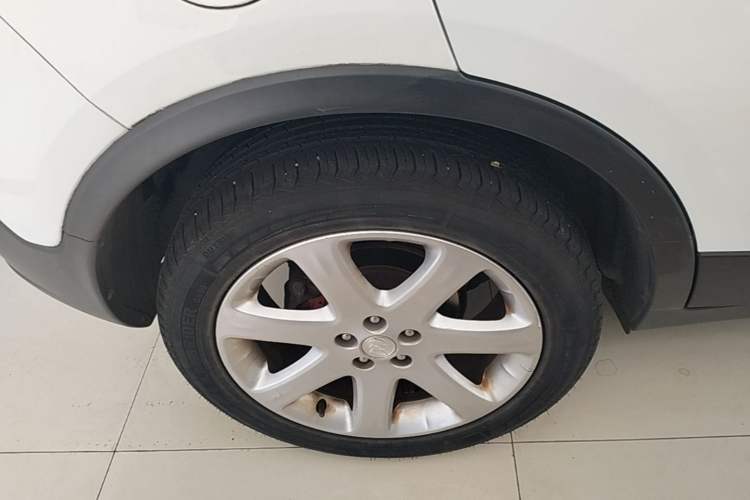 Used Buick Encore 2015 1.4T Automatic Two-Wheel Drive Urban Leading Model Right Rear Wheel Hub