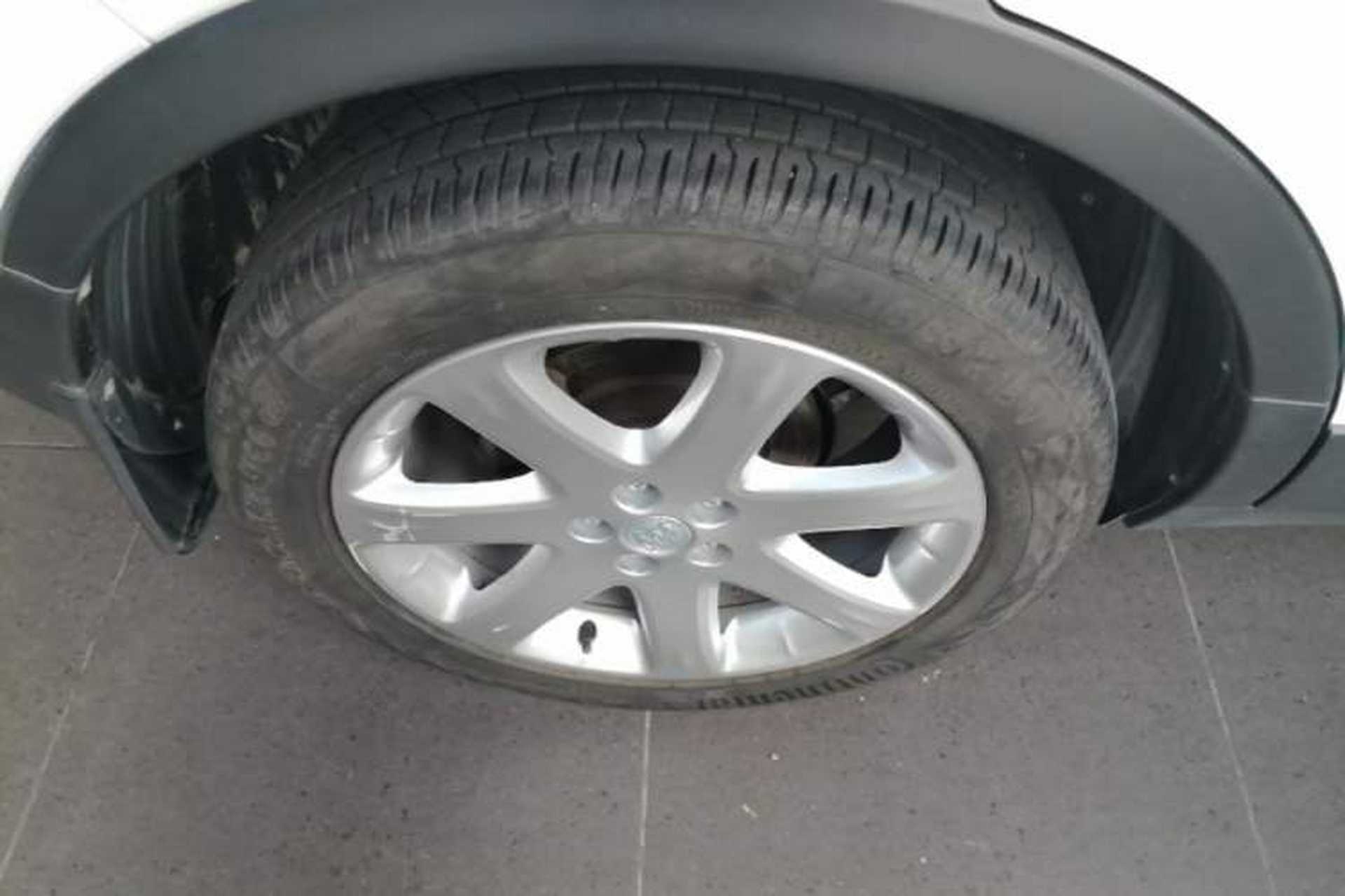 Used Buick Encore 2015 1.4T Automatic Two-Wheel Drive Urban Elite Version Right Rear Wheel Hub