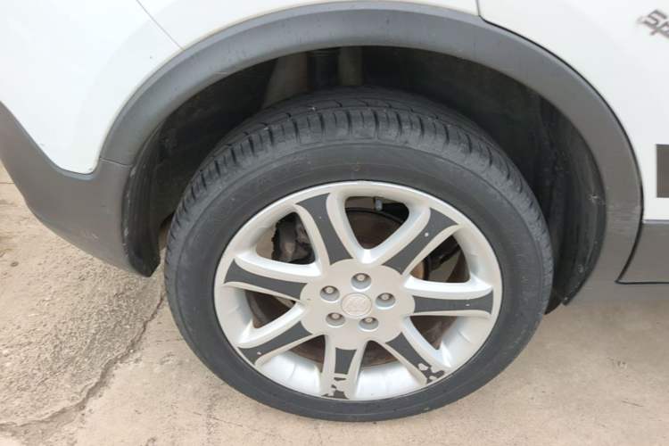 Used Buick Encore 2015 1.4T Automatic Two-Wheel Drive Urban Leading Model Right Rear Wheel Hub