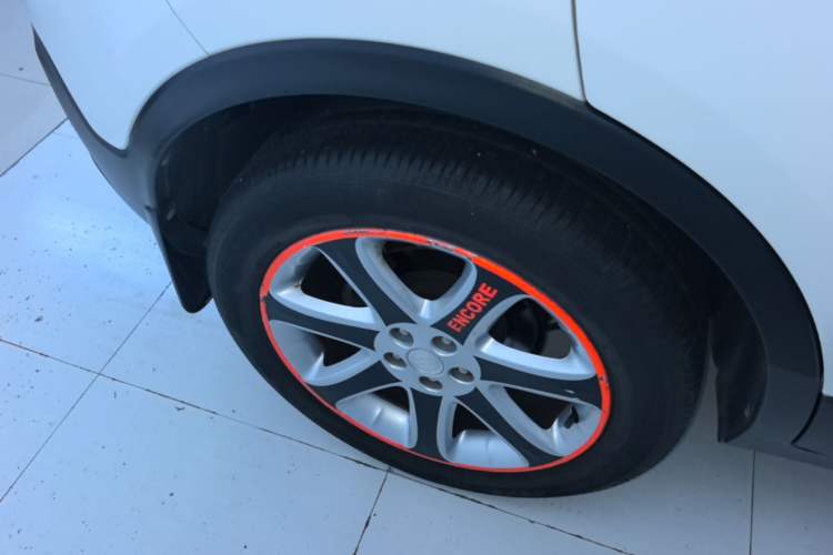Used Buick Encore 2015 1.4T Automatic Two-Wheel Drive Urban Leading Model Right Rear Wheel Hub