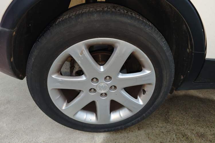 Used Buick Encore 2015 1.4T Automatic Two-Wheel Drive Urban Elite Version Right Rear Wheel Hub