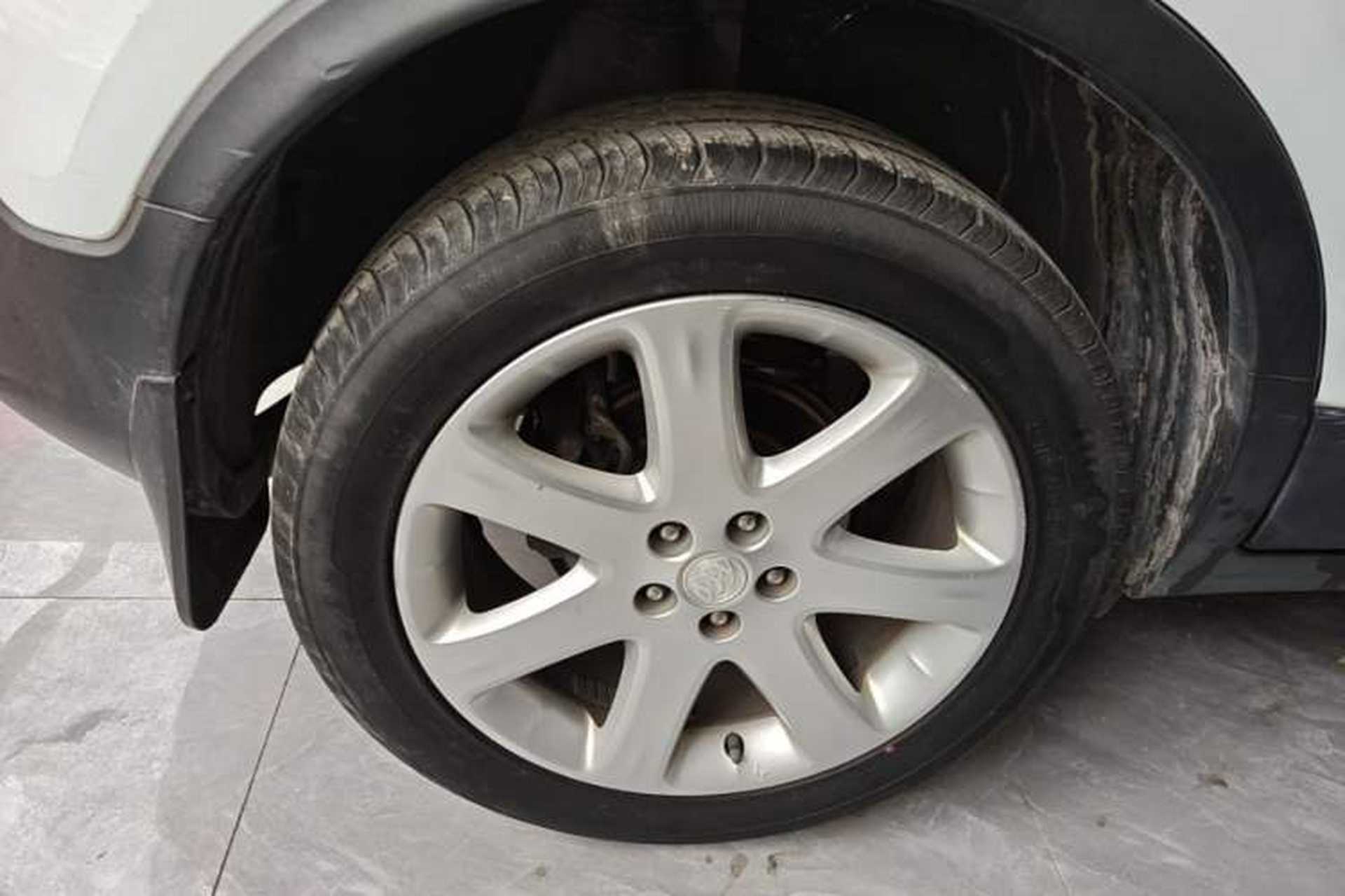 Used Buick Encore 2015 1.4T Automatic Two-Wheel Drive Urban Elite Version Right Rear Wheel Hub