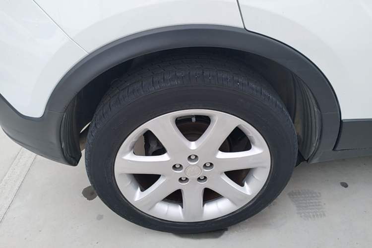 Used Buick Encore 2015 1.4T Automatic Two-Wheel Drive Urban Elite Version Right Rear Wheel Hub
