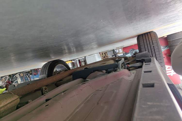 Used Buick Encore 2015 1.4T Automatic Two-Wheel Drive Urban Elite Version Right Side Sill