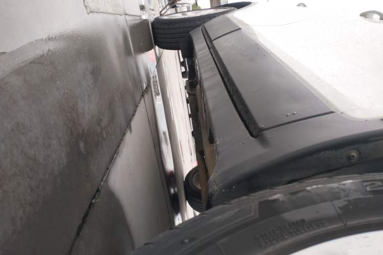 Used Buick Encore 2015 1.4T Automatic Two-Wheel Drive Urban Elite Version Right Side Sill