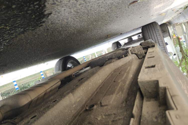 Used Buick Encore 2015 1.4T Automatic Two-Wheel Drive Urban Elite Version Right Side Sill