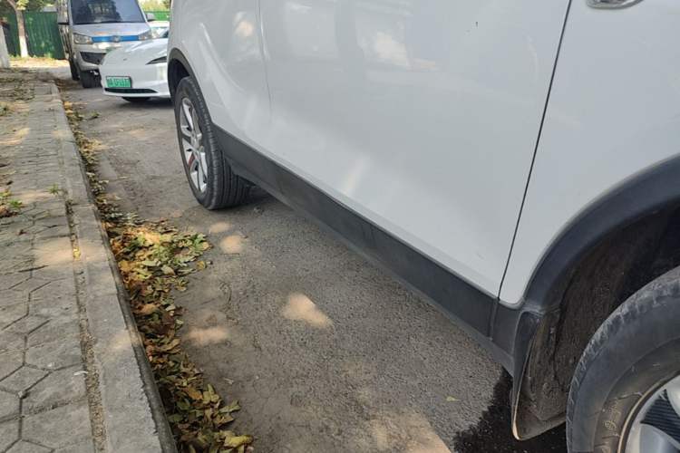 Used Buick Encore 2015 1.4T Manual Two-Wheel Drive Urban Advanced Model Right Side Sill