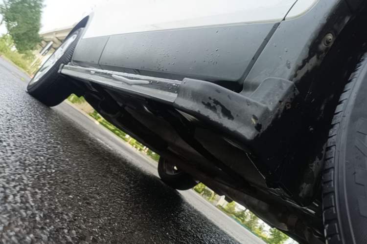 Used Buick Encore 2015 1.4T Automatic Two-Wheel Drive Urban Elite Version Right Side Sill