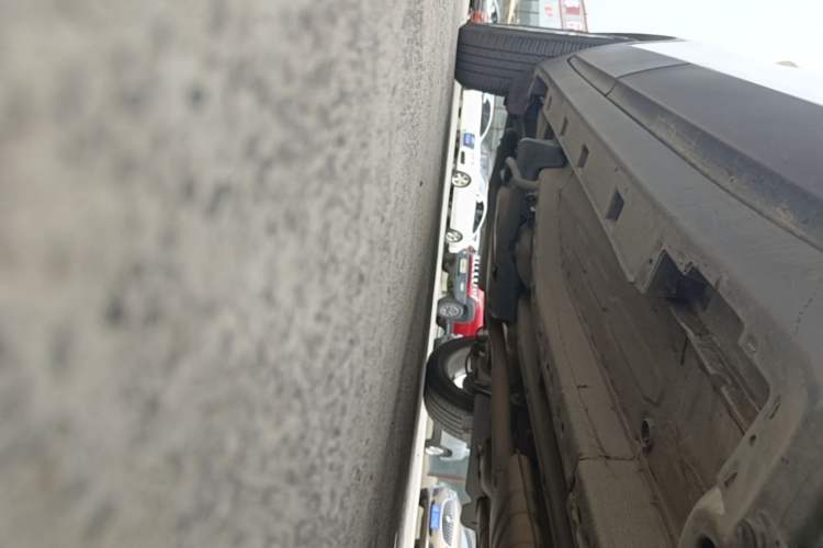 Used Buick Encore 2015 1.4T Automatic Two-Wheel Drive Urban Elite Version Right Side Sill