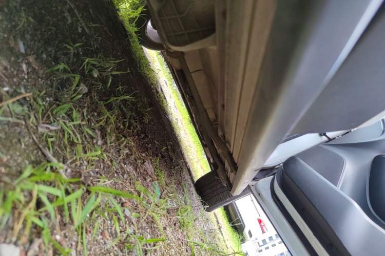 Used Buick Encore 2015 1.4T Automatic Two-Wheel Drive Urban Elite Version Right Side Sill