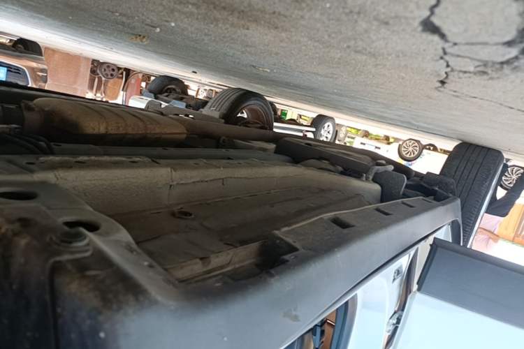Used Buick Encore 2015 1.4T Automatic Two-Wheel Drive Urban Leading Model Right Side Sill