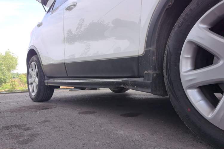 Used Buick Encore 2015 1.4T Manual Two-Wheel Drive Urban Advanced Model Right Side Sill