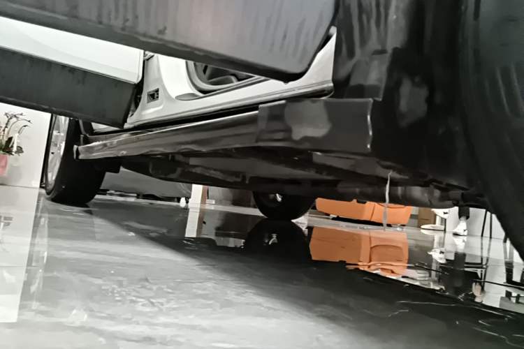 Used Buick Encore 2015 1.4T Automatic Two-Wheel Drive Urban Leading Model Right Side Sill