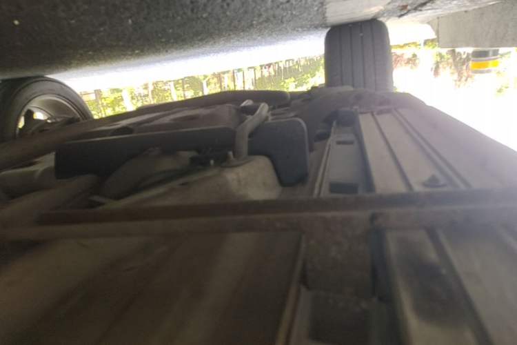 Used Buick Encore 2015 1.4T Automatic Two-Wheel Drive Urban Elite Version Right Side Sill