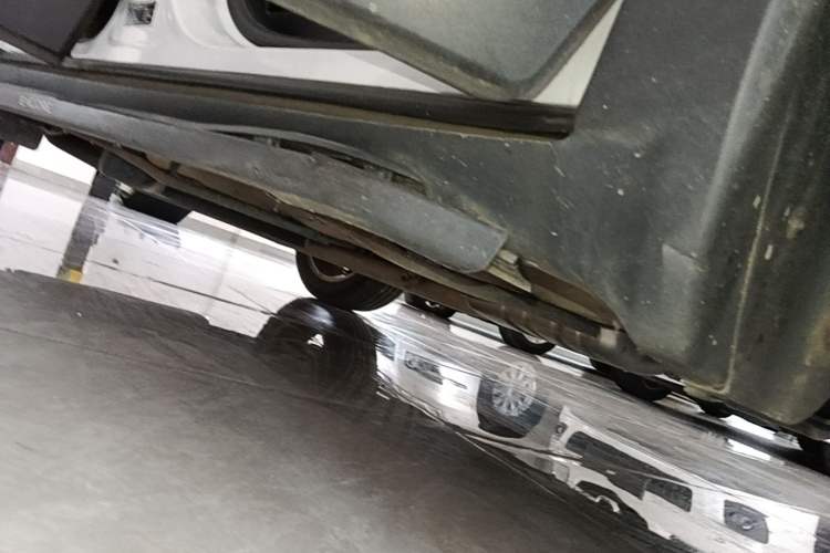 Used Buick Encore 2015 1.4T Automatic Two-Wheel Drive Urban Leading Model Right Side Sill