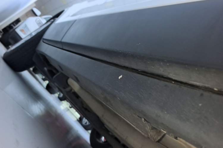 Used Buick Encore 2015 1.4T Automatic Two-Wheel Drive Urban Leading Model Right Side Sill