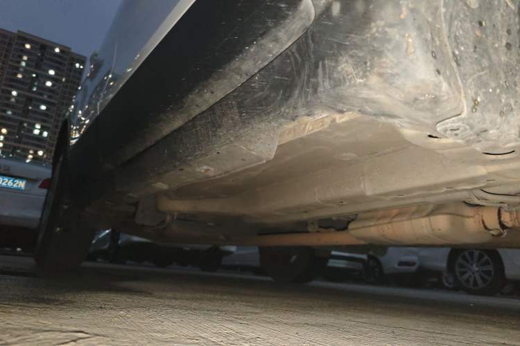 Used Buick Encore 2015 1.4T Automatic Two-Wheel Drive Urban Elite Version Right Side Sill