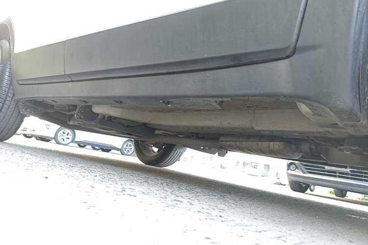 Used Buick Encore 2015 1.4T Automatic Two-Wheel Drive Urban Elite Version Right Side Sill