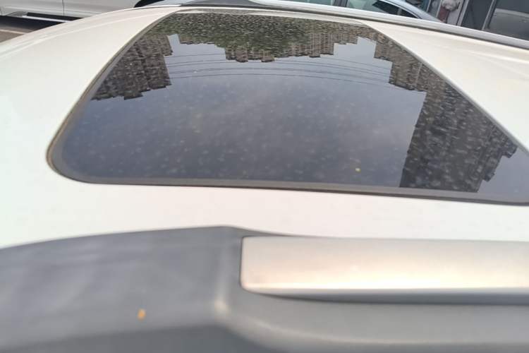 Used Buick Encore 2015 1.4T Automatic Two-Wheel Drive Urban Elite Version Roof