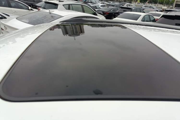 Used Buick Encore 2015 1.4T Automatic Two-Wheel Drive Urban Elite Version Roof