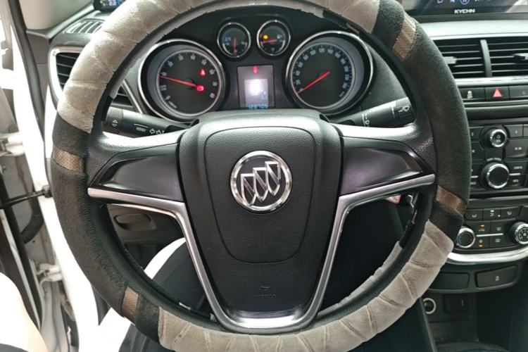 Used Buick Encore 2015 1.4T Manual Two-Wheel Drive Urban Advanced Model Steering Wheel
