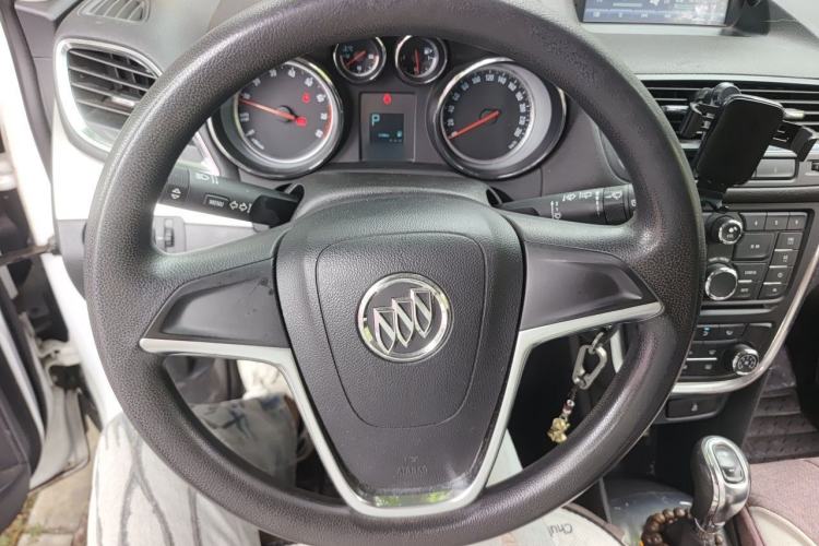 Used Buick Encore 2015 1.4T Automatic Two-Wheel Drive Urban Elite Version Steering Wheel