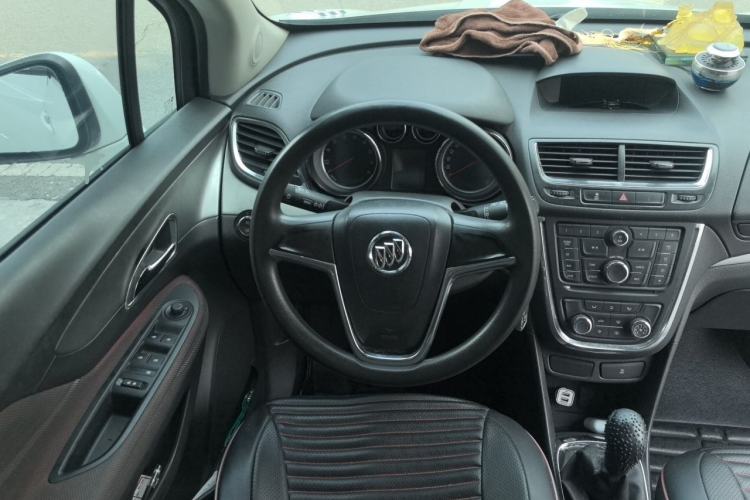 Used Buick Encore 2015 1.4T Manual Two-Wheel Drive Urban Advanced Model Steering Wheel