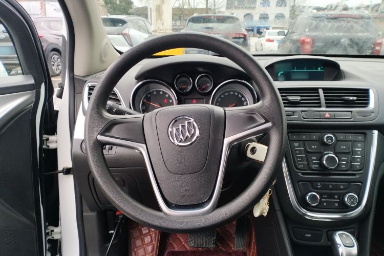 Used Buick Encore 2015 1.4T Automatic Two-Wheel Drive Urban Elite Version Steering Wheel