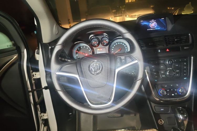 Used Buick Encore 2015 1.4T Automatic Two-Wheel Drive Urban Leading Model Steering Wheel