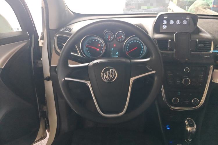 Used Buick Encore 2015 1.4T Automatic Two-Wheel Drive Urban Elite Version Steering Wheel