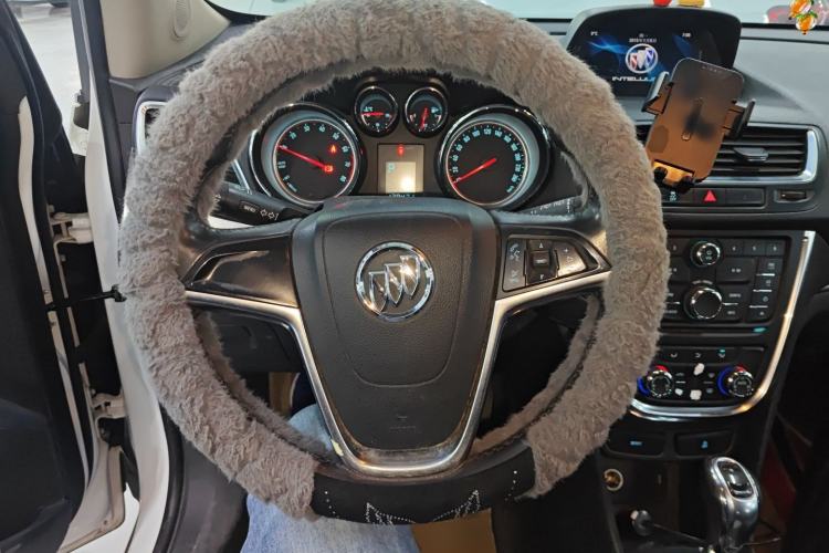 Used Buick Encore 2015 1.4T Automatic Two-Wheel Drive Urban Leading Model Steering Wheel