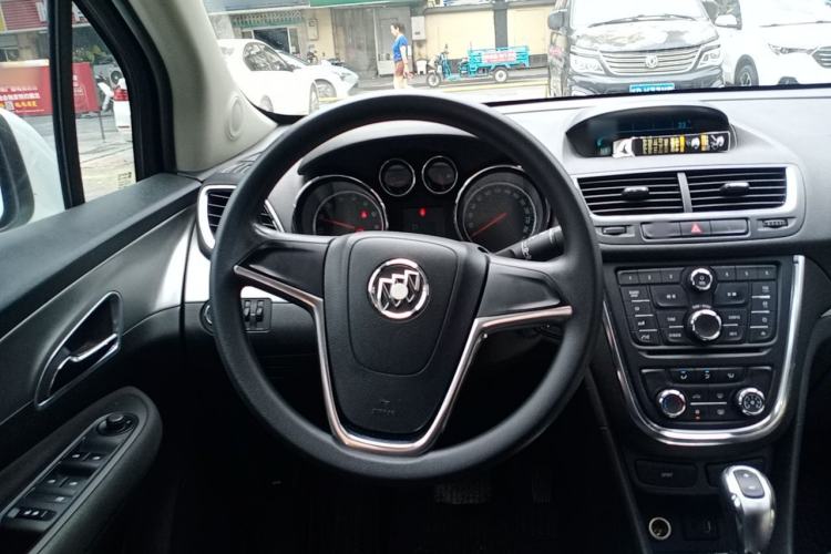 Used Buick Encore 2015 1.4T Automatic Two-Wheel Drive Urban Elite Version Steering Wheel