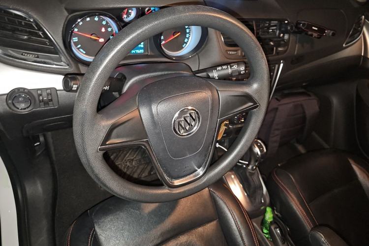 Used Buick Encore 2015 1.4T Automatic Two-Wheel Drive Urban Elite Version Steering Wheel