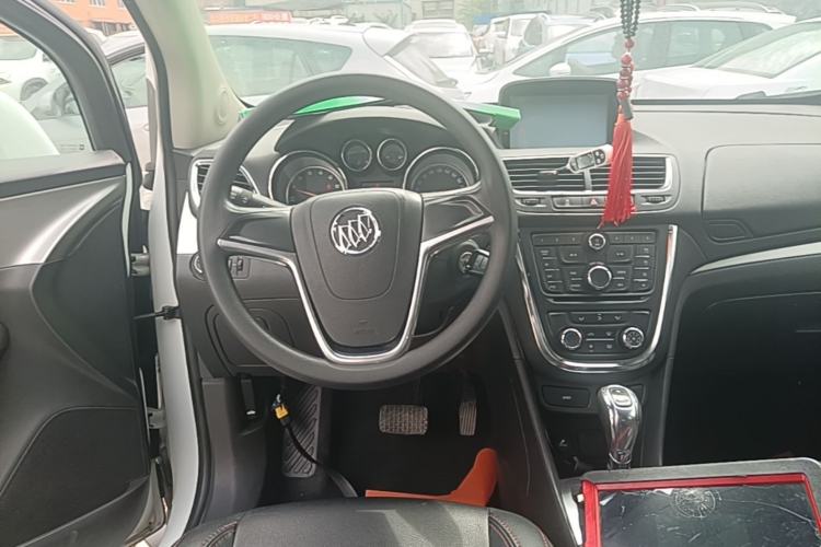 Used Buick Encore 2015 1.4T Automatic Two-Wheel Drive Urban Elite Version Steering Wheel