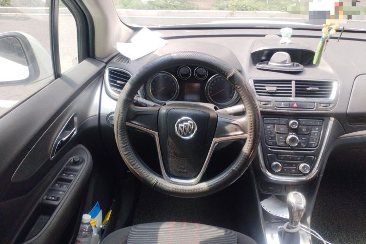Used Buick Encore 2015 1.4T Automatic Two-Wheel Drive Urban Elite Version Steering Wheel