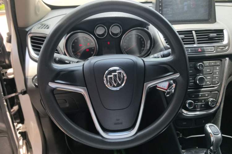Used Buick Encore 2015 1.4T Automatic Two-Wheel Drive Urban Elite Version Steering Wheel