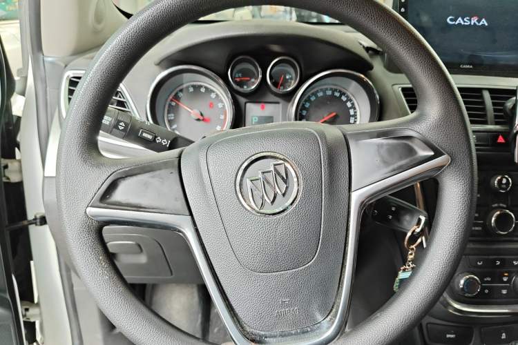 Used Buick Encore 2015 1.4T Automatic Two-Wheel Drive Urban Elite Version Steering Wheel