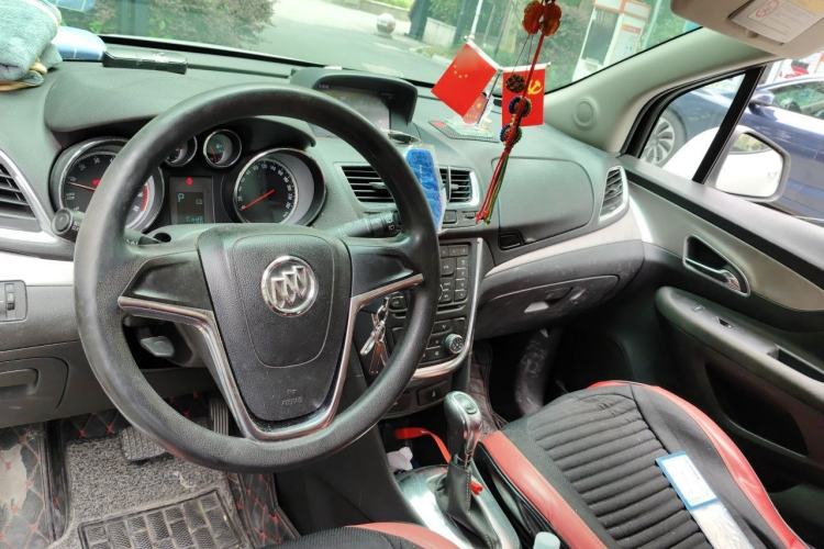 Used Buick Encore 2015 1.4T Automatic Two-Wheel Drive Urban Elite Version Steering Wheel
