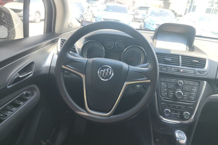 Used Buick Encore 2015 1.4T Automatic Two-Wheel Drive Urban Elite Version Steering Wheel