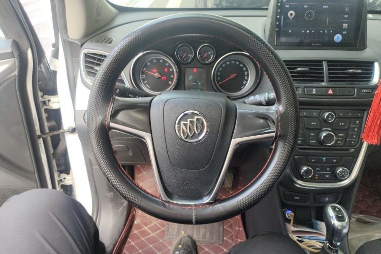 Used Buick Encore 2015 1.4T Automatic Two-Wheel Drive Urban Elite Version Steering Wheel