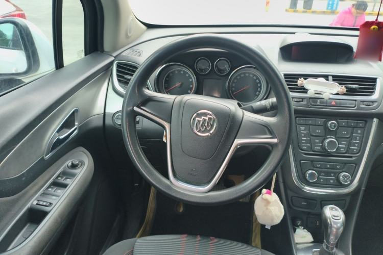 Used Buick Encore 2015 1.4T Automatic Two-Wheel Drive Urban Elite Version Steering Wheel
