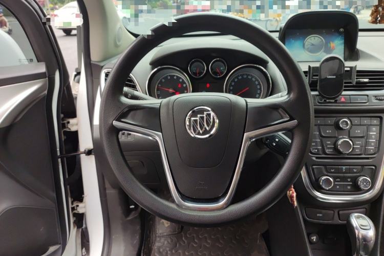 Used Buick Encore 2015 1.4T Automatic Two-Wheel Drive Urban Elite Version Steering Wheel